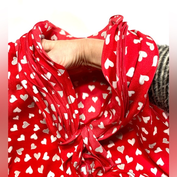 Blouse Red and White Love Hearts Valentines festive top - Picture 16 of 16